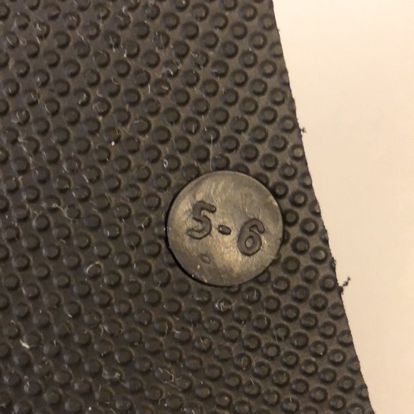 KATE SPADE Flip Flops - Picture 4 of 6